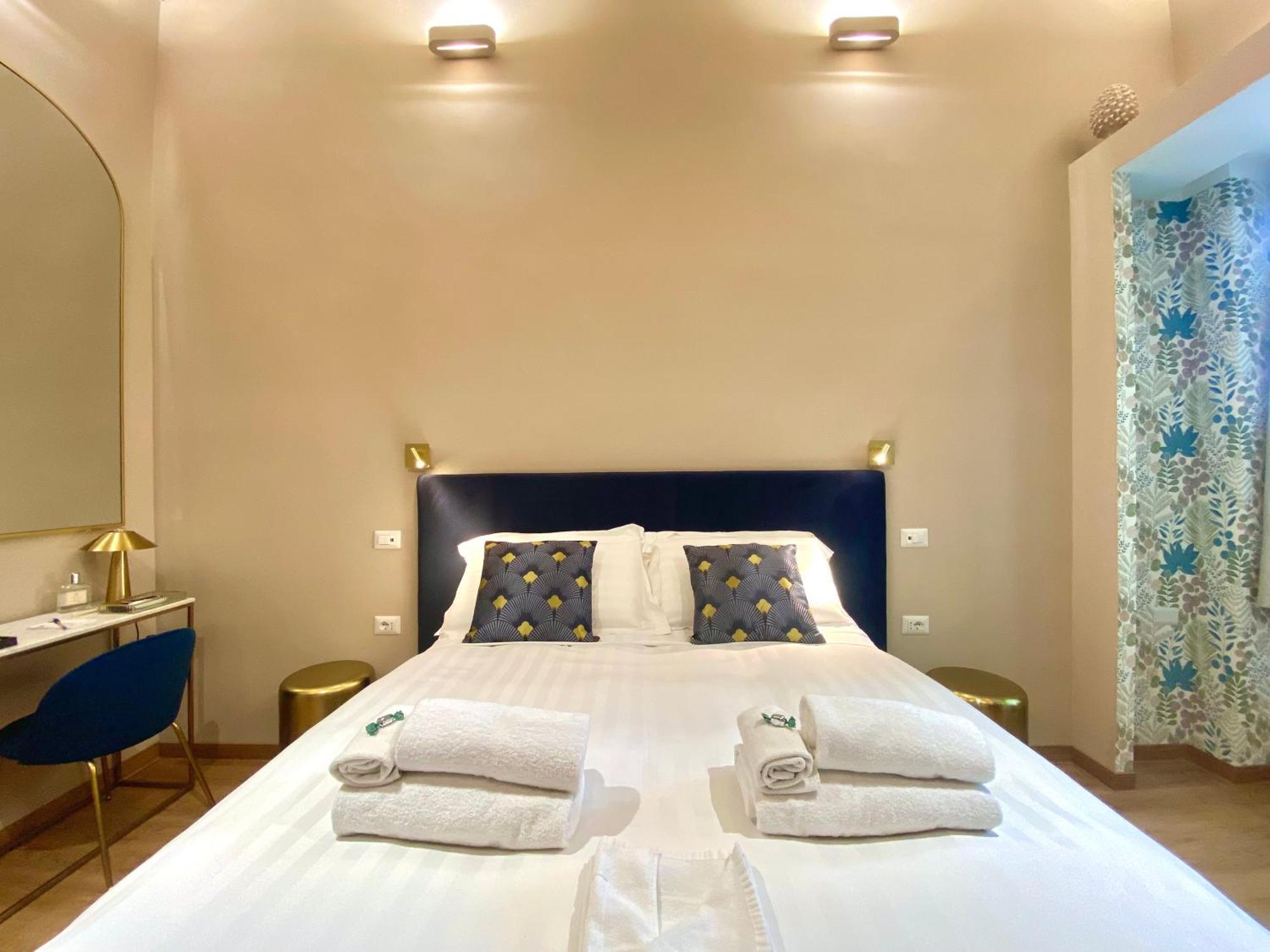 Queen Of Rome Luxury Rooms Εξωτερικό φωτογραφία