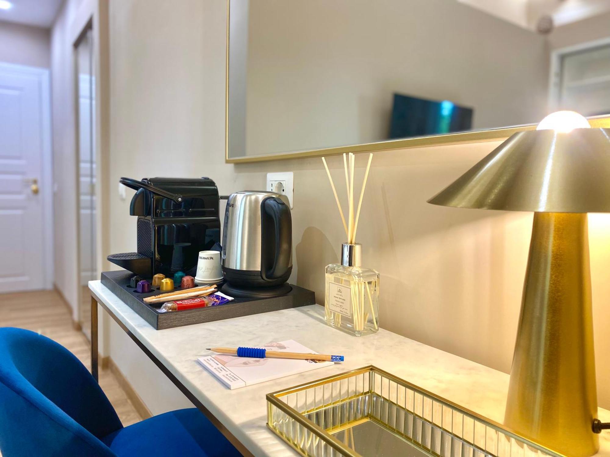 Queen Of Rome Luxury Rooms Εξωτερικό φωτογραφία