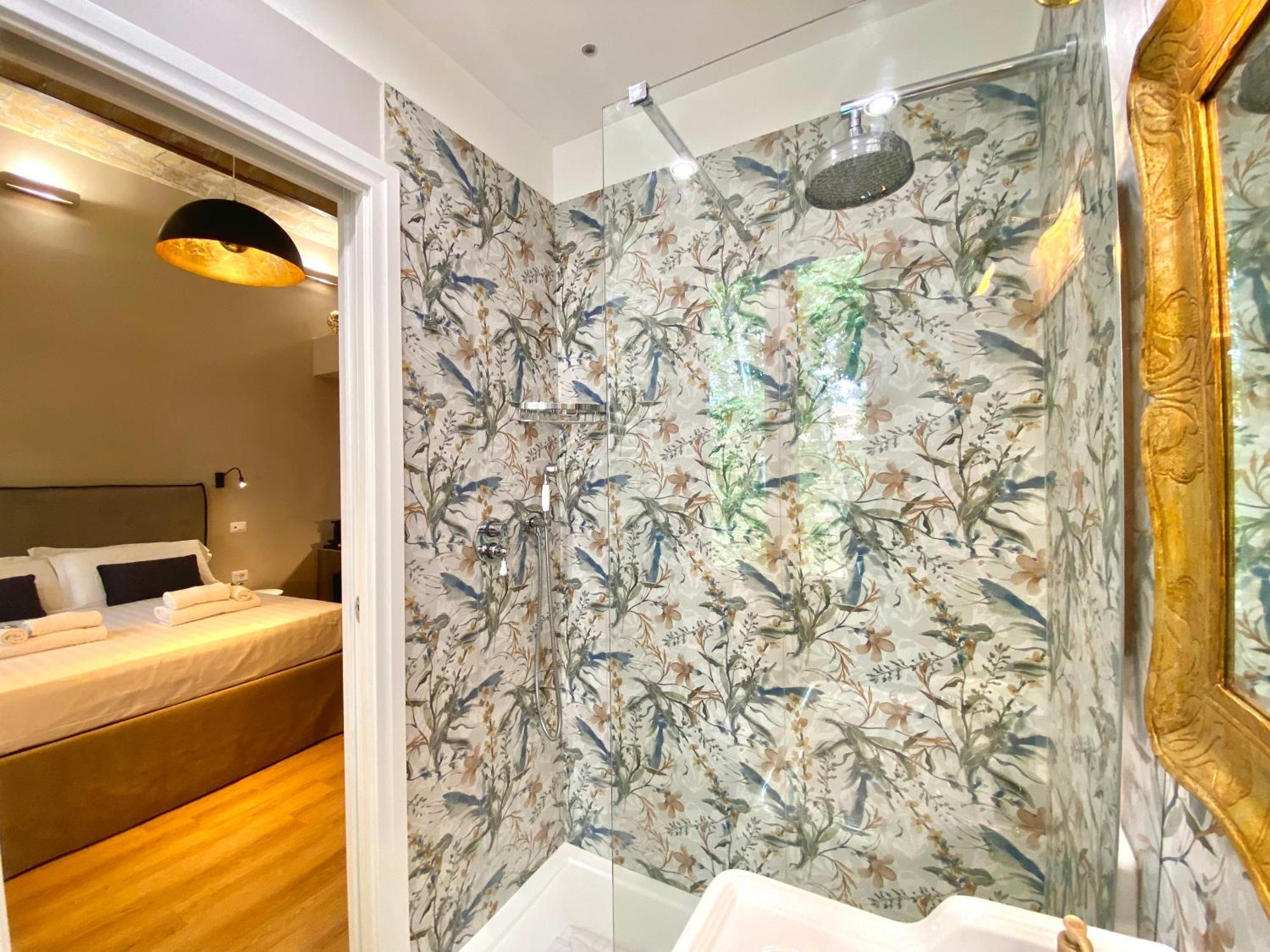Queen Of Rome Luxury Rooms Εξωτερικό φωτογραφία