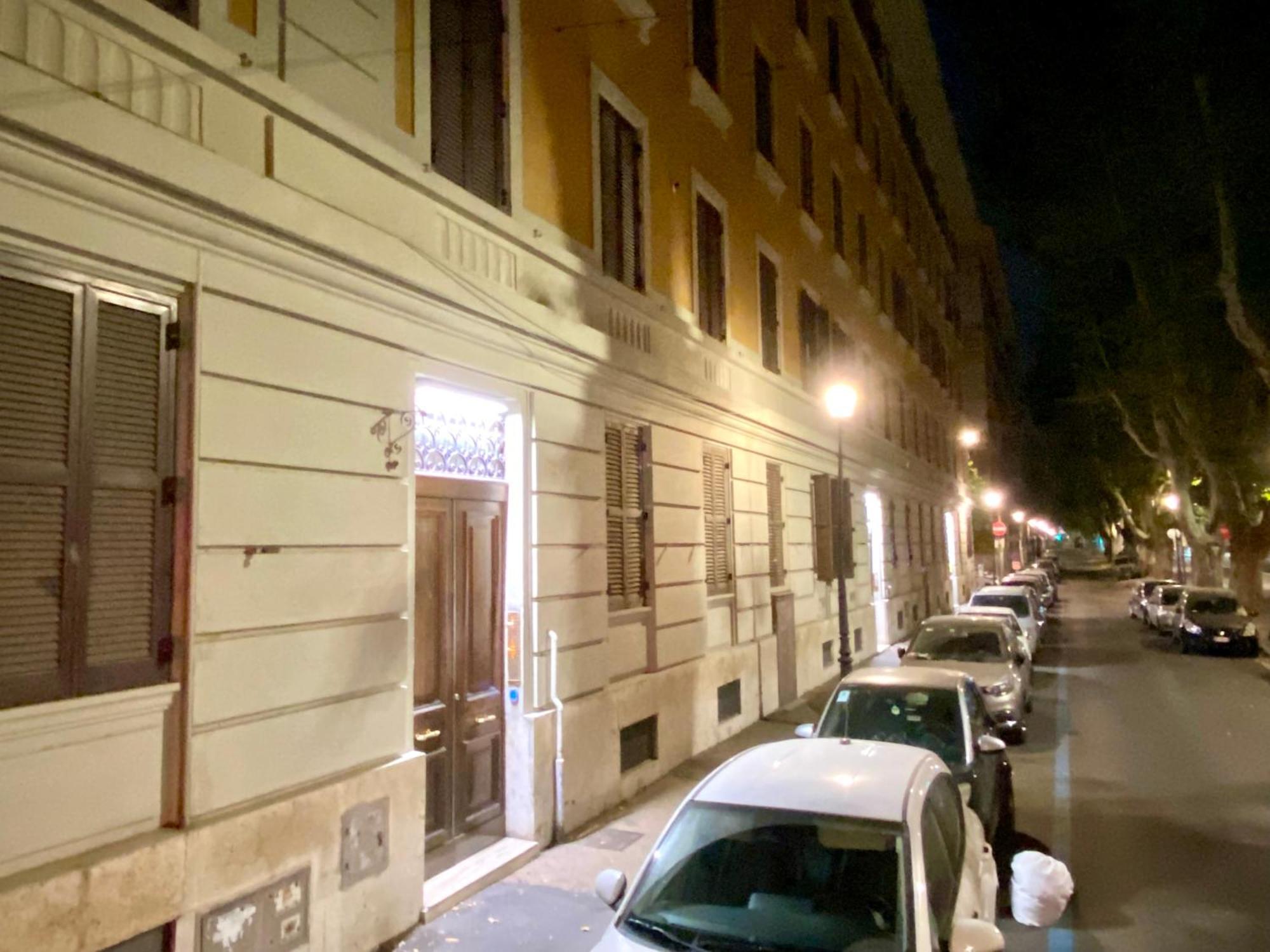 Queen Of Rome Luxury Rooms Εξωτερικό φωτογραφία