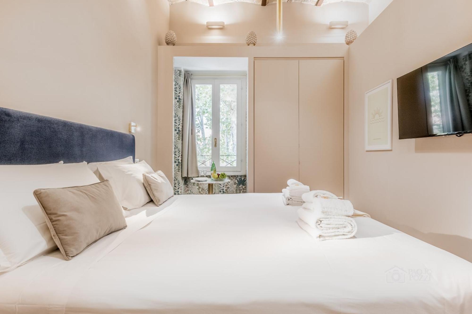 Queen Of Rome Luxury Rooms Εξωτερικό φωτογραφία