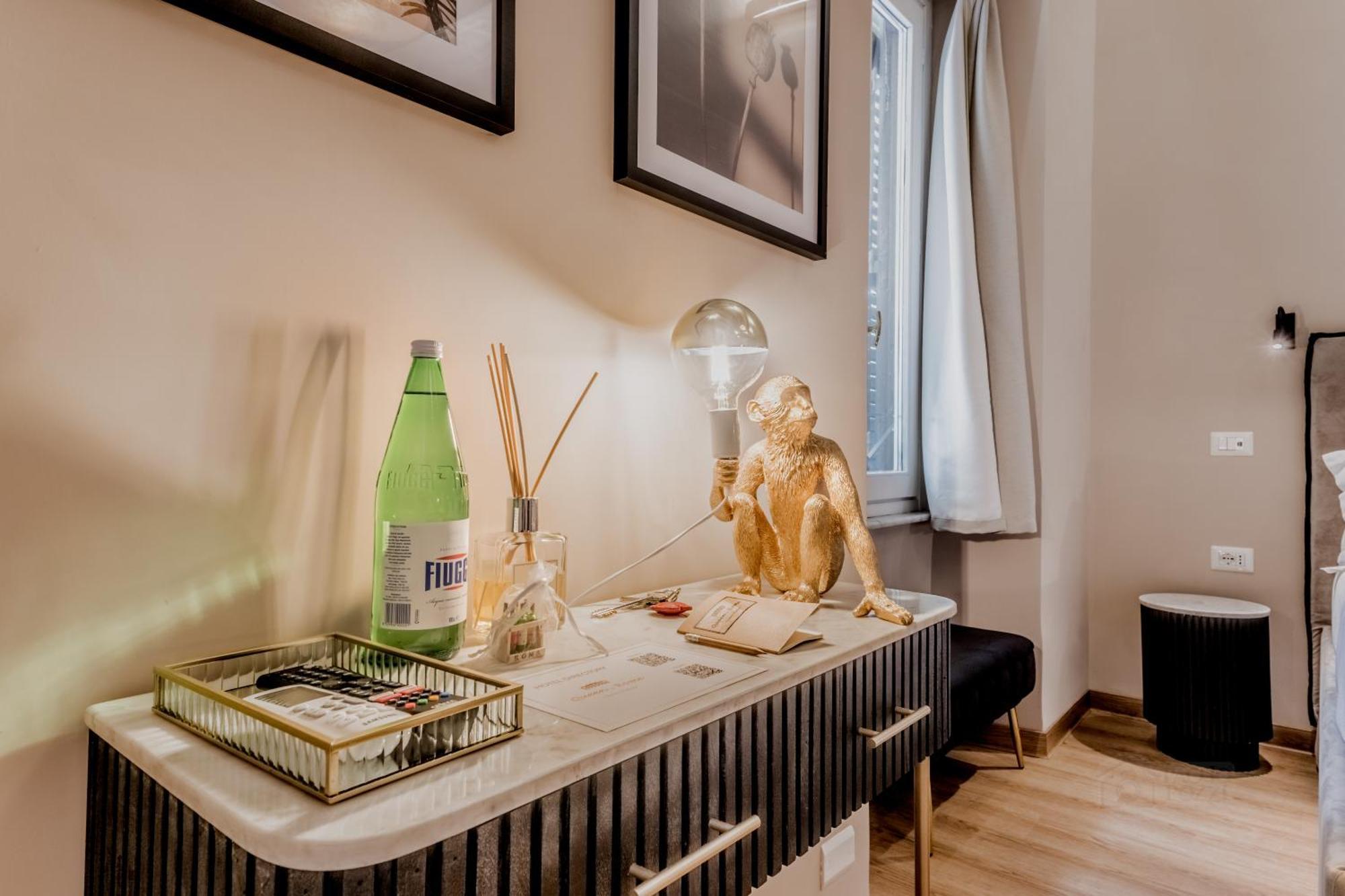 Queen Of Rome Luxury Rooms Εξωτερικό φωτογραφία