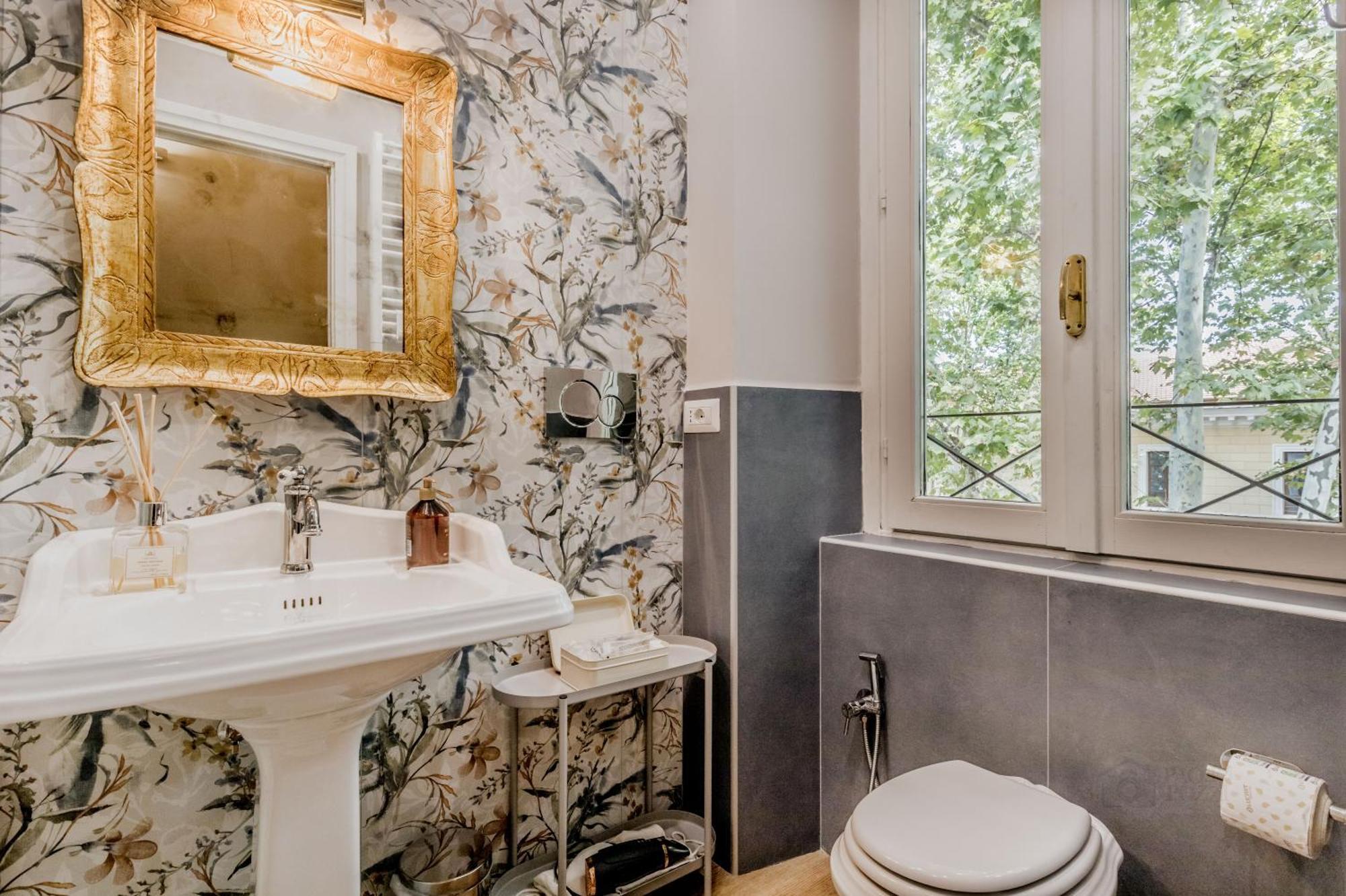 Queen Of Rome Luxury Rooms Εξωτερικό φωτογραφία