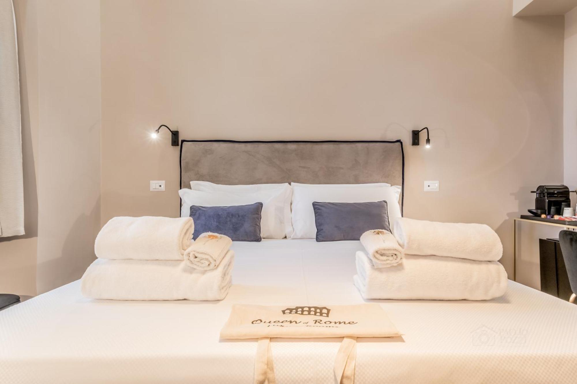 Queen Of Rome Luxury Rooms Εξωτερικό φωτογραφία